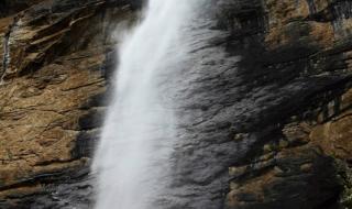 6月份去梅里雪山穿什么衣服 梅里雪山6月份有雪吗